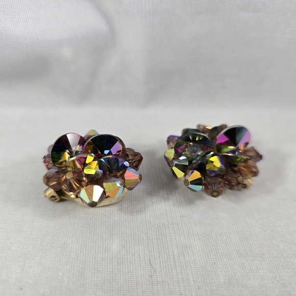 Clip On Iridescent Beaded Cluster Flower Earrings Glass Beads Vintage Purple - Picture 5 of 16